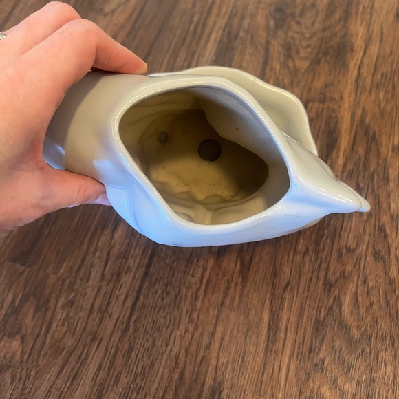 Dolphin Figurine planter - light gray - Picture 3 of 7